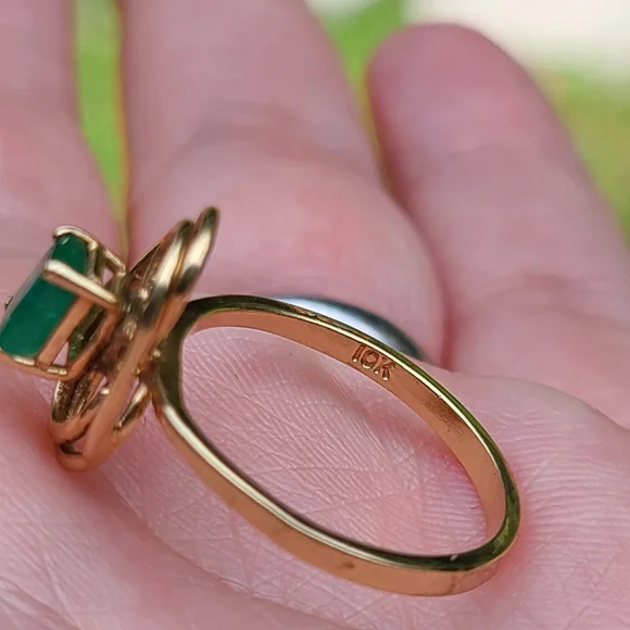 Emeral cut emerald ring 10kt gold - Picture 3 of 9